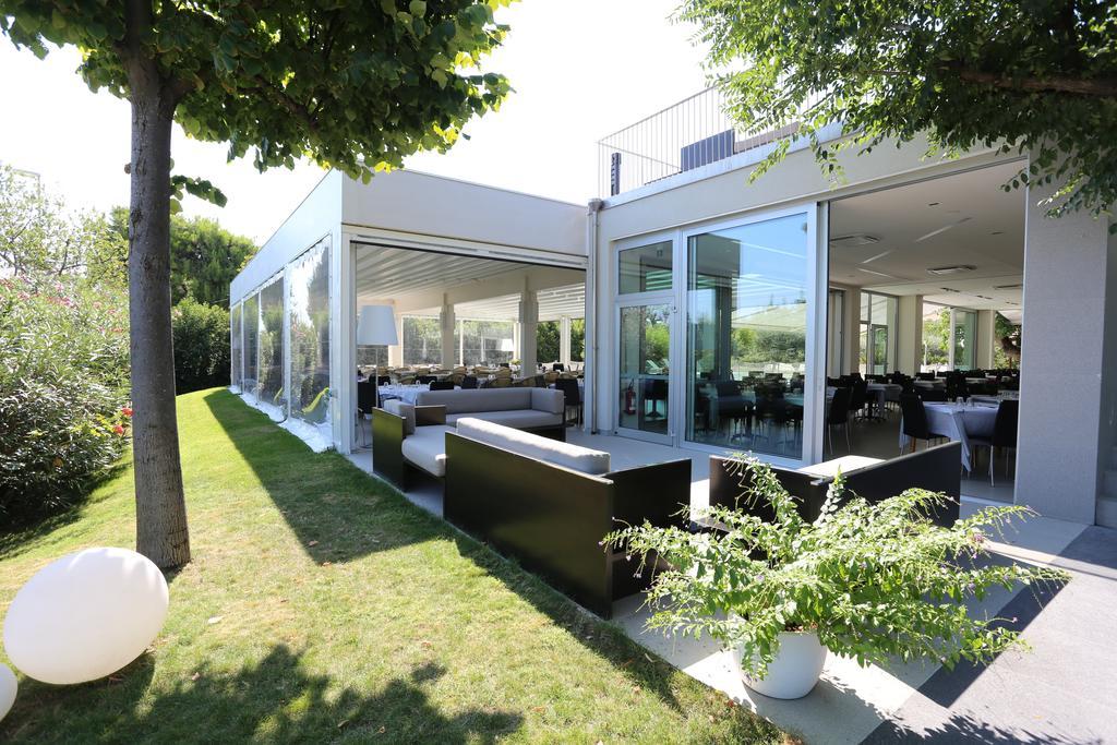 Il Portico Hotel ฟาโน ภายนอก รูปภาพ