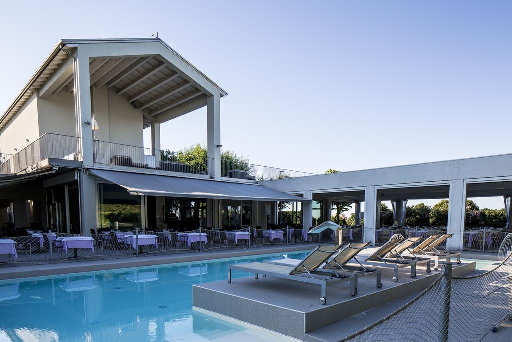 Il Portico Hotel ฟาโน ภายนอก รูปภาพ