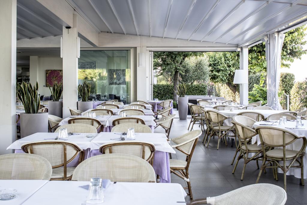 Il Portico Hotel ฟาโน ภายนอก รูปภาพ